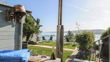 Cottage | Property grounds
