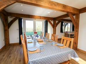 Dining - Yr Adfa (Tregaron)