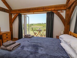4 bedrooms, individually decorated, individually furnished, free WiFi - Yr Adfa (Tregaron)