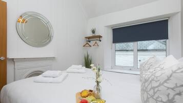 6 bedrooms, individually decorated, individually furnished, free WiFi