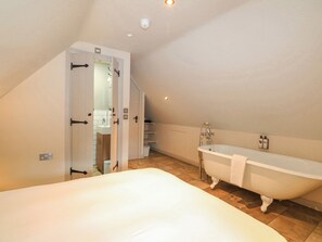 8 chambres, décoration personnalisée, ameublement personnalisé