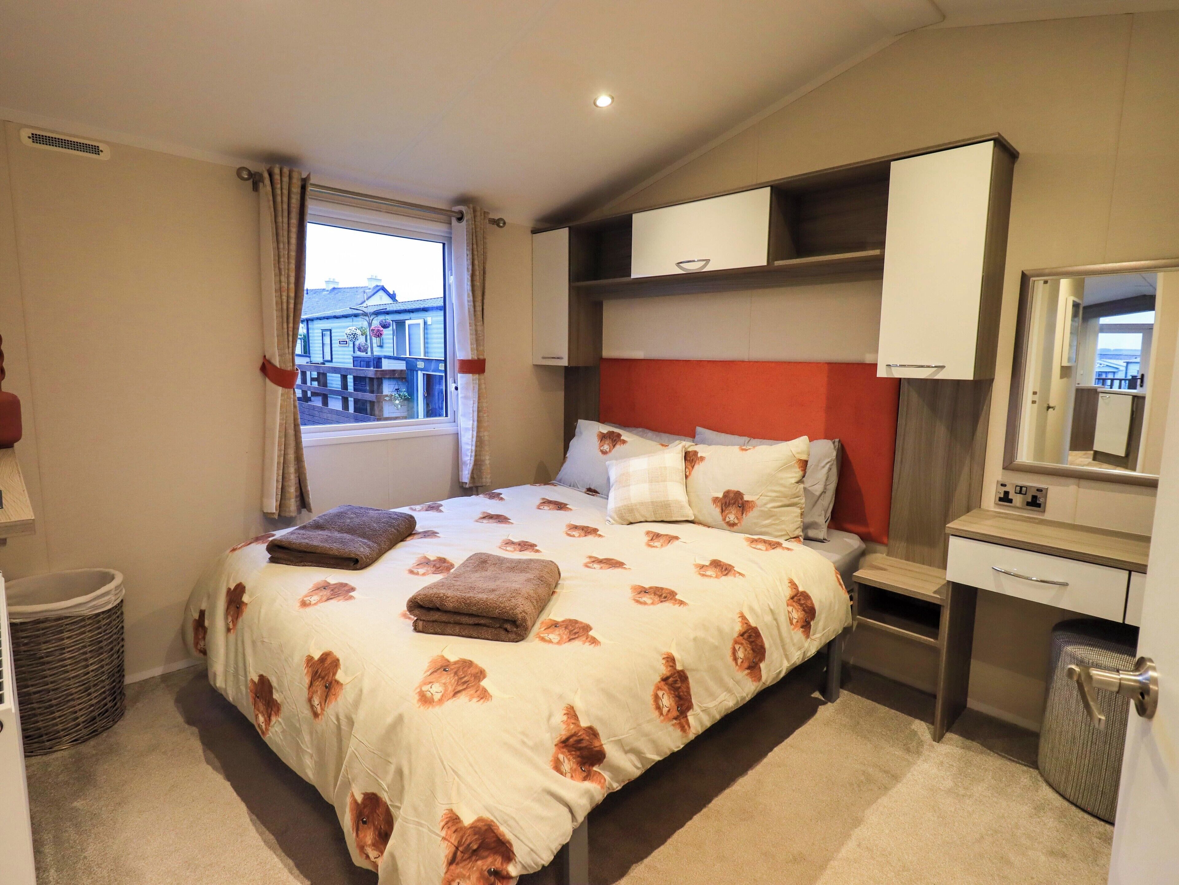 2 bedrooms, individually decorated, individually furnished, free WiFi