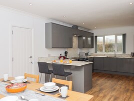 Fridge, dishwasher, electric kettle, toaster