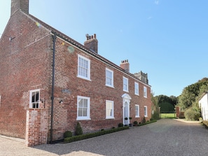 Cottage | Exterior - Harpham Manor House (Driffield)