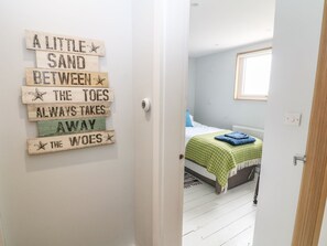 4 bedrooms, individually decorated, individually furnished, free WiFi