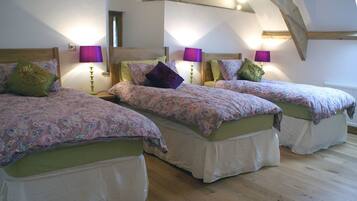 4 bedrooms, individually decorated, individually furnished, free WiFi