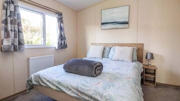 2 bedrooms, individually decorated, individually furnished, free WiFi