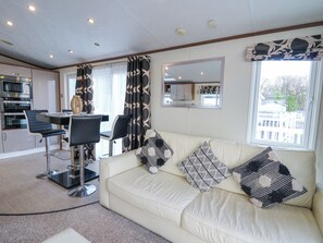 Living area - Ocean View (New Quay)