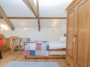 3 bedrooms, individually decorated, individually furnished, free WiFi