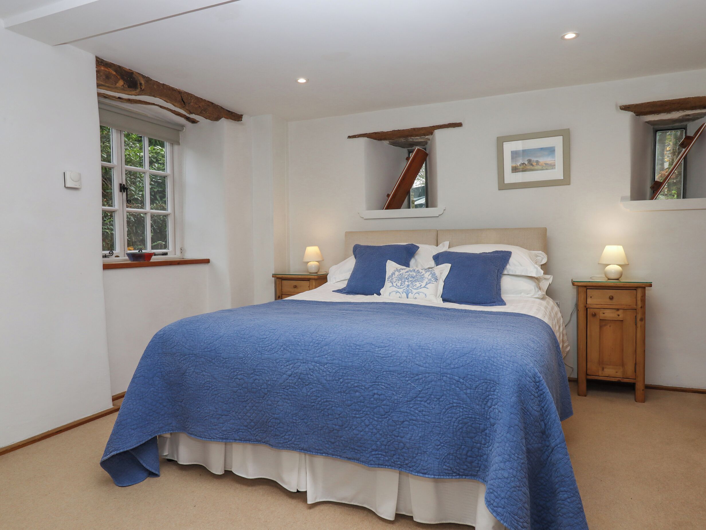 3 bedrooms, individually decorated, individually furnished, free WiFi