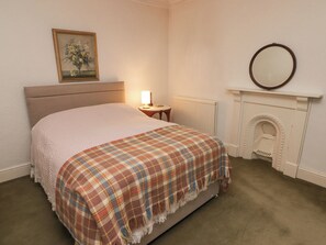 2 yatak odası, ayrı ayrı dekore edilmiş, ayrı ayrı döşenmiş 