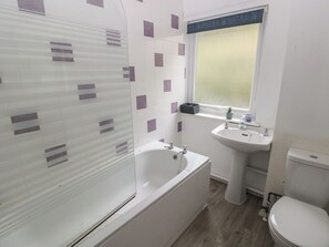 Shower - Kittiwake, Apartment 22 (Haverfordwest)