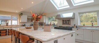 Blossom Hill度假村