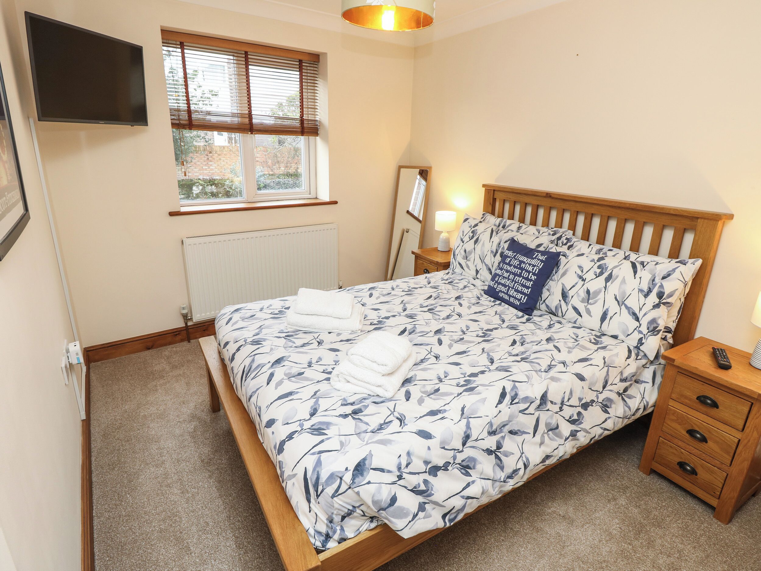 2 bedrooms, individually decorated, individually furnished, free WiFi