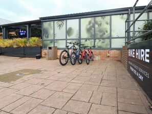 Property grounds - Millrythe Holiday Park (Hayling Island)