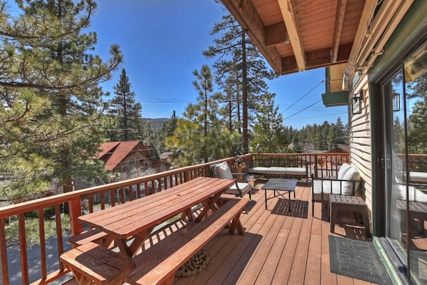 Signature Cabin, 3 Bedrooms, Hot Tub, Mountain View | Balcony