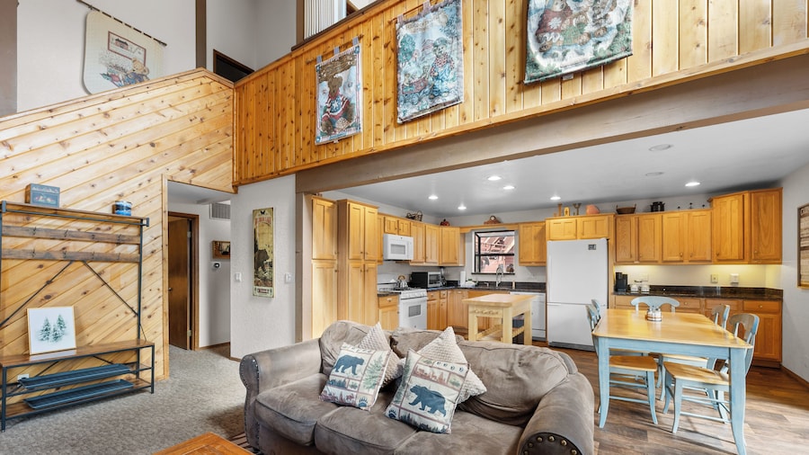 Bear Canyon Cabin Beautiful Views HotTub