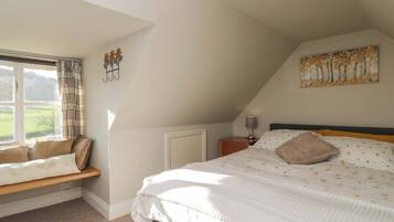 1 habitación, decoración personalizada y muebles diferentes