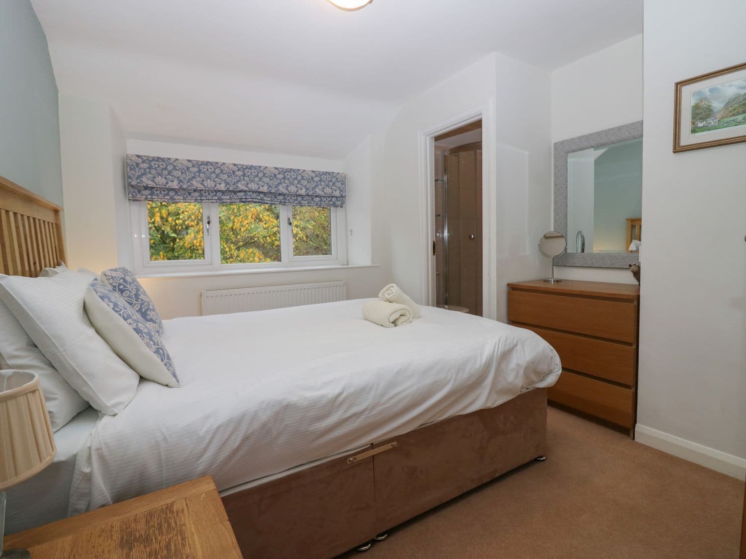 9 bedrooms, individually decorated, individually furnished, free WiFi