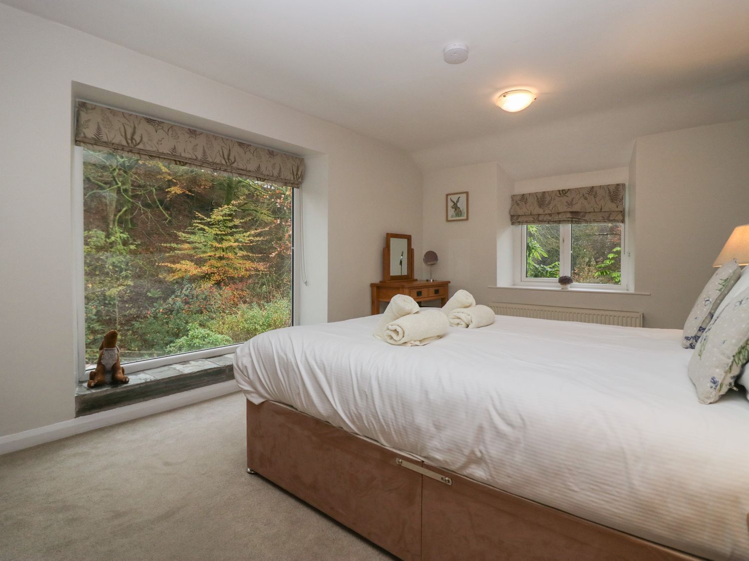 9 bedrooms, individually decorated, individually furnished, free WiFi