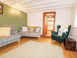 Living area - Cherry Tree Cottage (Nottingham)