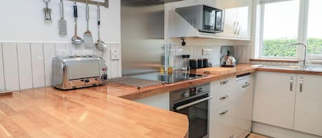 Fridge, dishwasher, electric kettle, toaster