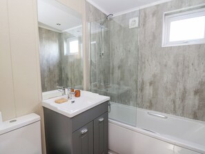 Shower - Seren Lodge (Builth Wells)