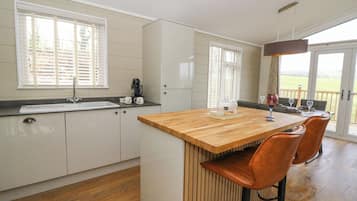 Fridge, dishwasher, electric kettle, toaster