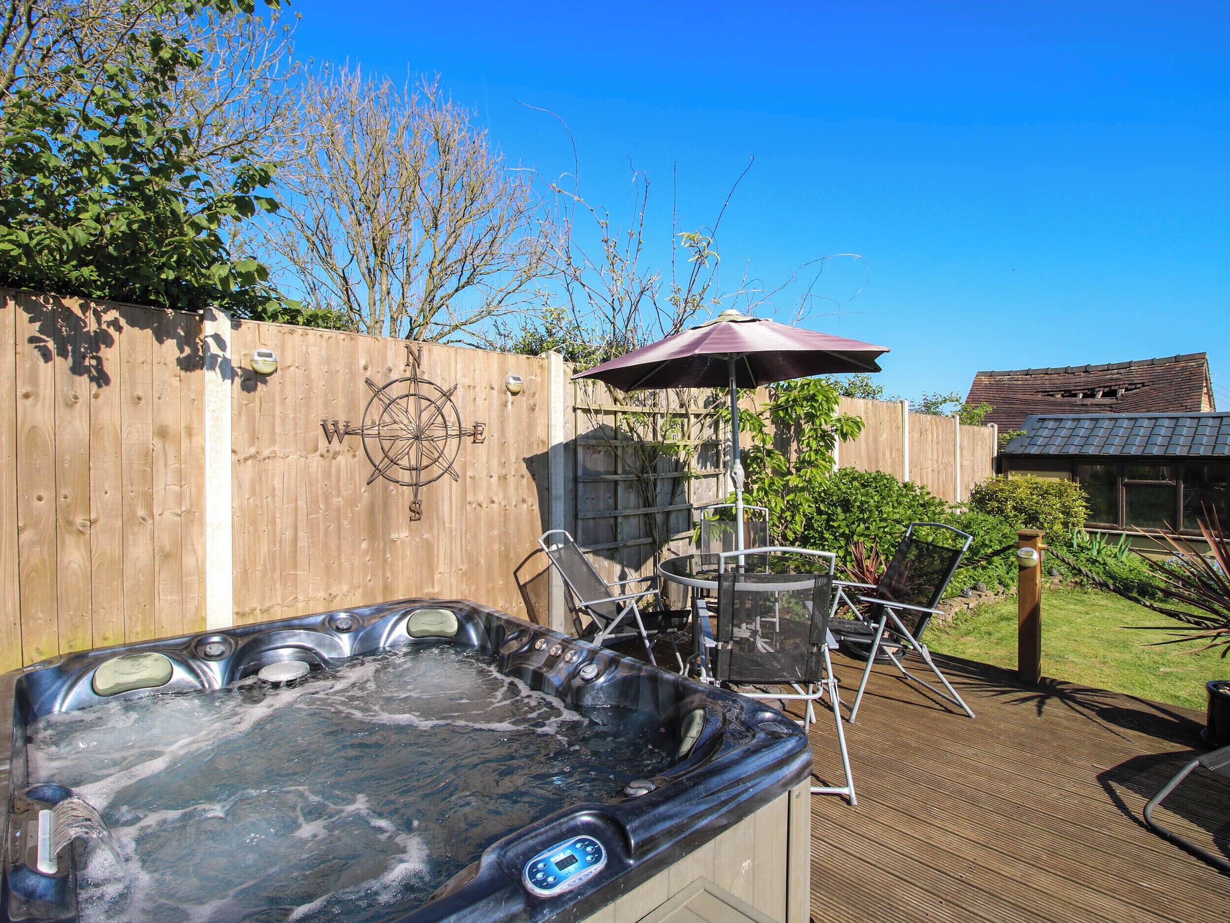 Mökki | Ulkoruokailutilat