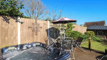 Mökki | Ulkoruokailutilat