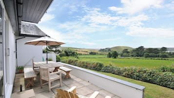 Cottage | Outdoor dining