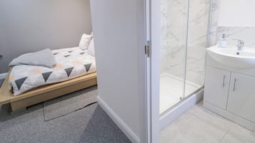 1 chambre, décoration personnalisée, ameublement personnalisé