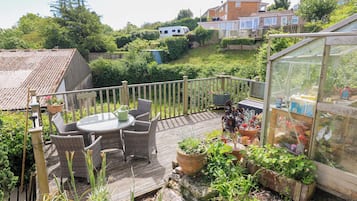 Cottage | Outdoor dining