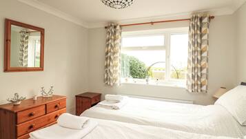 1 bedroom, individually decorated, individually furnished, free WiFi