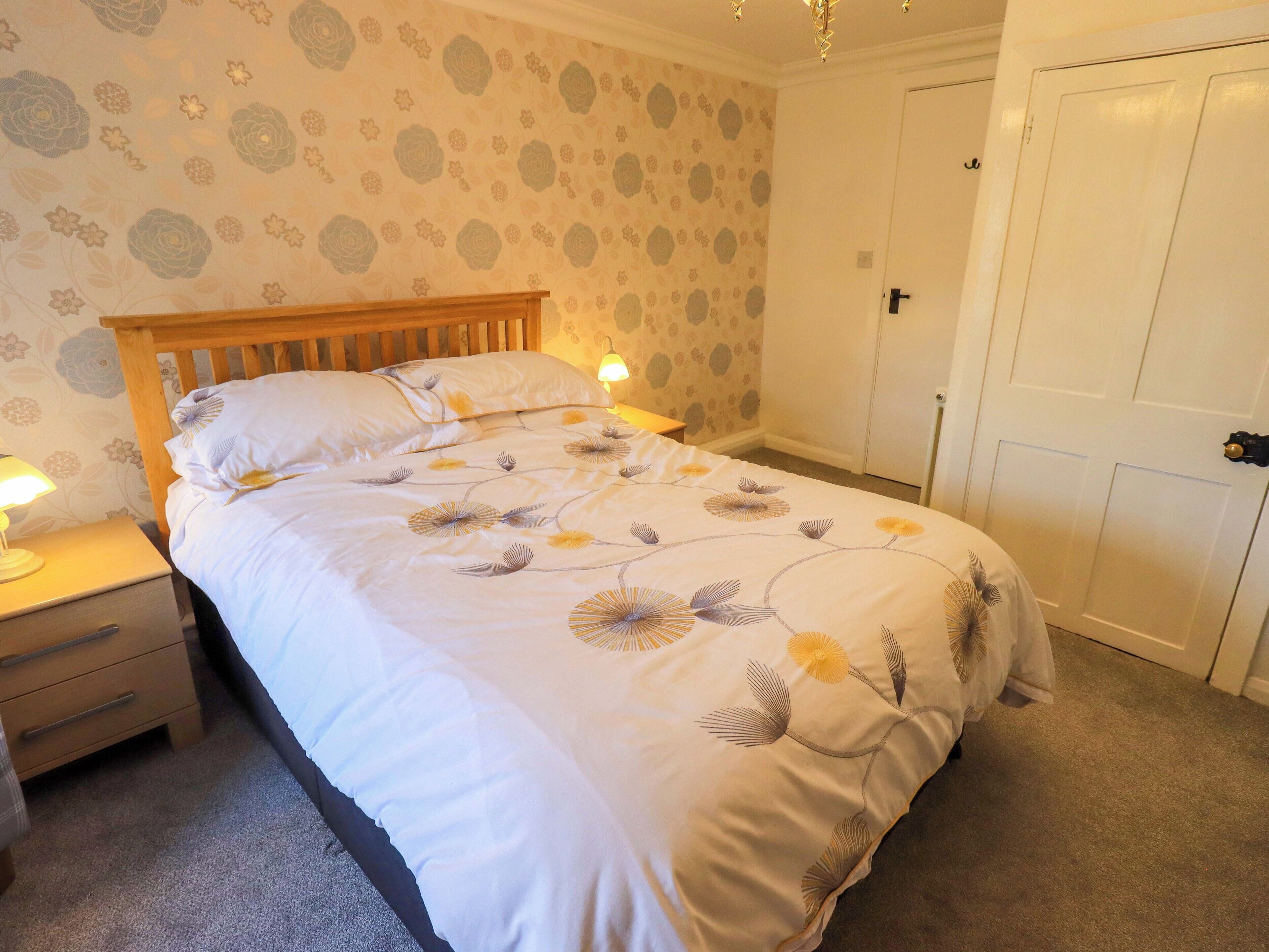 2 bedrooms, individually decorated, individually furnished, free WiFi