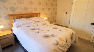 2 bedrooms, individually decorated, individually furnished, free WiFi