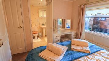 2 slaapkamers, individueel gedecoreerd, individueel gemeubileerd