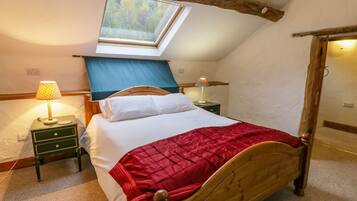 5 bedrooms, individually decorated, individually furnished, free WiFi