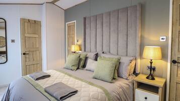 2 bedrooms, individually decorated, individually furnished, free WiFi