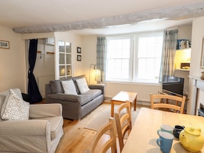 Living area - Stone Ledges (Keswick)