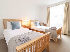 4 bedrooms, individually decorated, individually furnished, free WiFi - Middletown (Keswick)