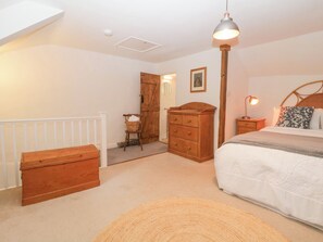 1 bedroom, individually decorated, individually furnished, free WiFi - 3 Cumberland Cottages (Kingsbridge)