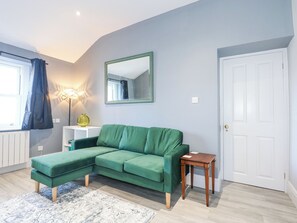 Living area - The Fir Grove Annex (Menai Bridge)