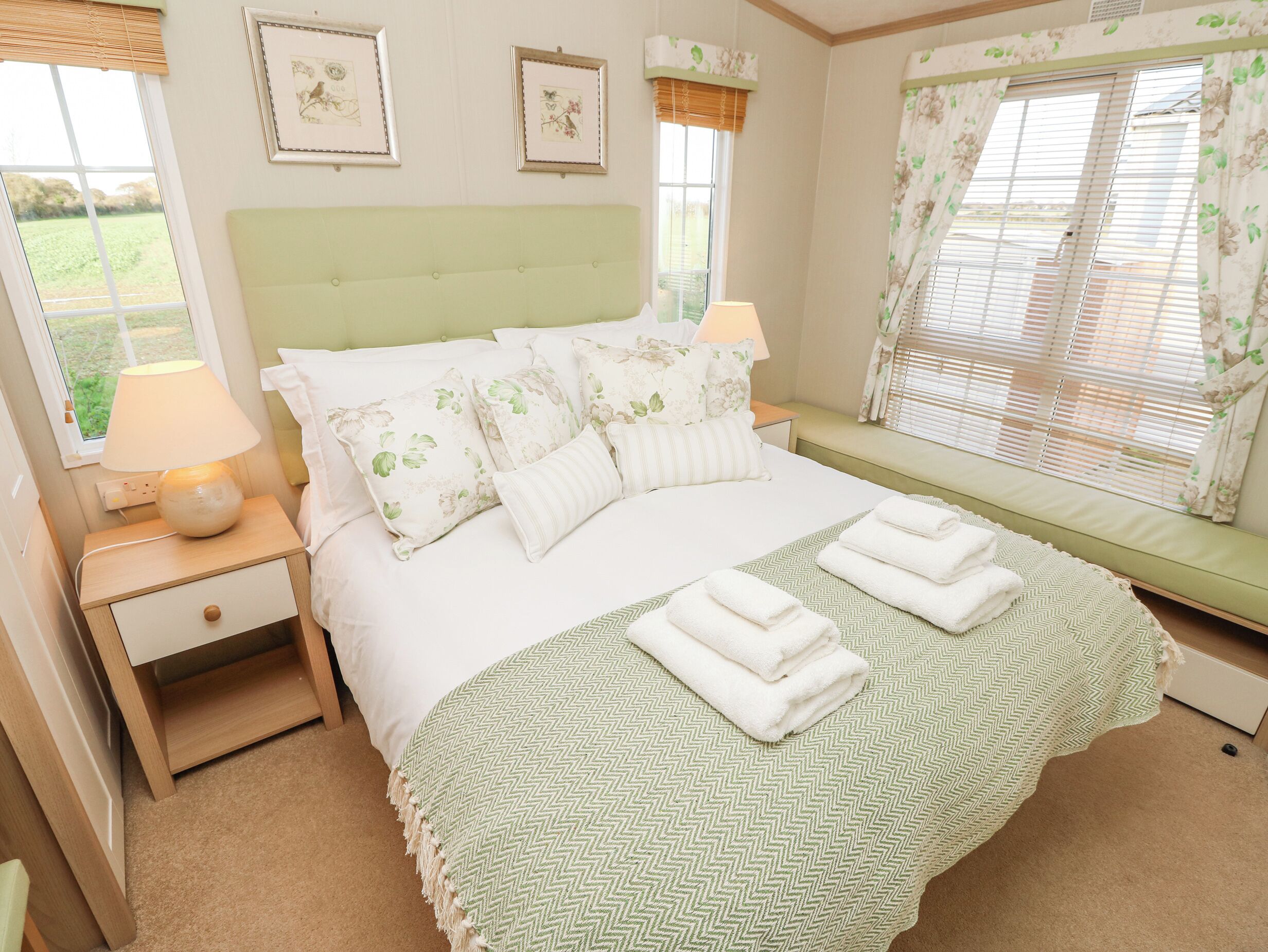 2 bedrooms, individually decorated, individually furnished