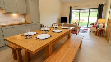 تناول الطعام