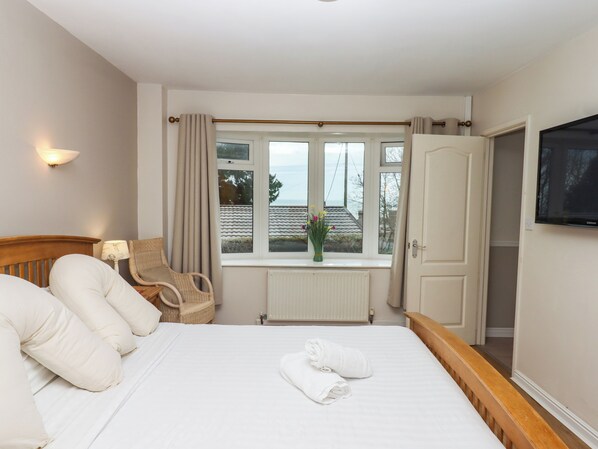 3 bedrooms, individually decorated, individually furnished, free WiFi - Castle View Lodge (Ilfracombe)