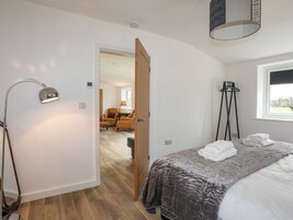 1 bedroom, individually decorated, individually furnished, free WiFi