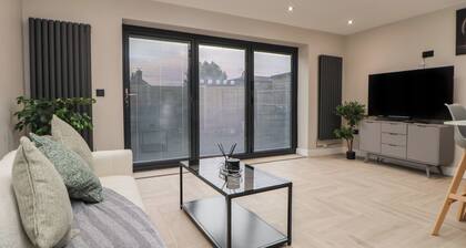 The Cloud House @ Upton by Chester