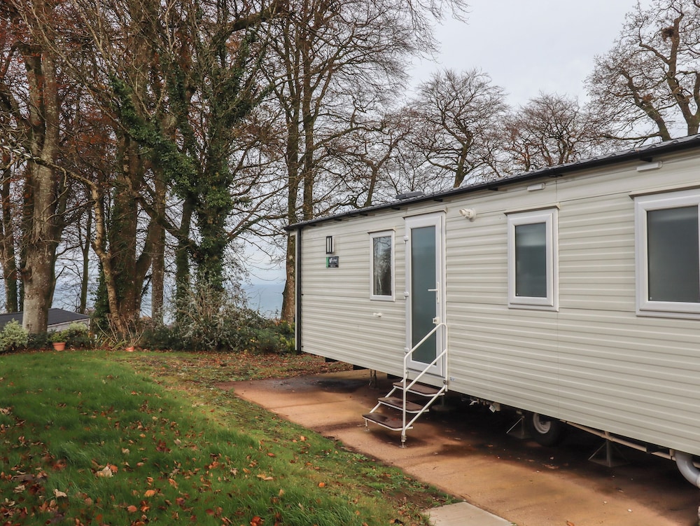 6 Manor Park - Cornwall