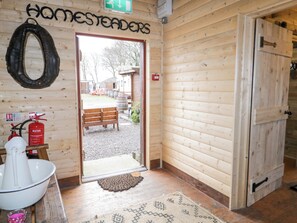 Interior - Bear Claw Lodge (Limavady)